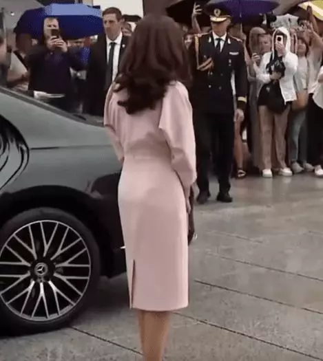 rochie 1 mirabela gradinaru din spate