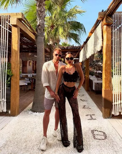 sotia-Cristi-Pulhac-splash6