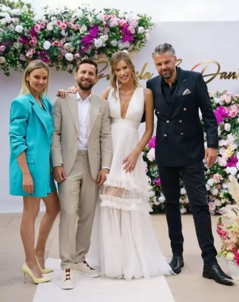 De-ce-au-lipsit-Dani-Oțil-și-Gabriela-Prisăcariu-de-la-nunta-nașilor-lor-Roxana-Ionescu-și-Tinu-Vidaicu-1