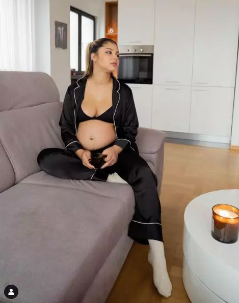 Irina-Deaconescu-a-născut-7