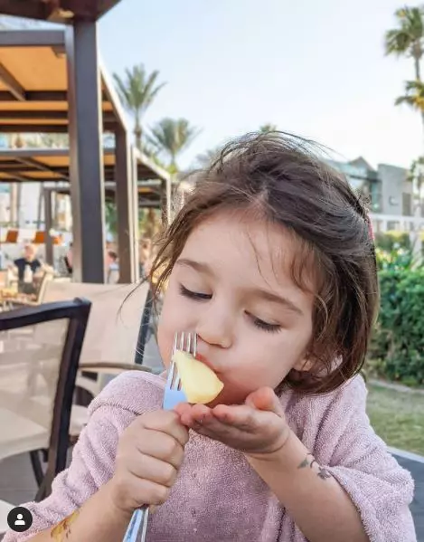 Zora-fetița-lui-Vladimir-Drăghia-și-a-lui-Alice-Cavaleru-2