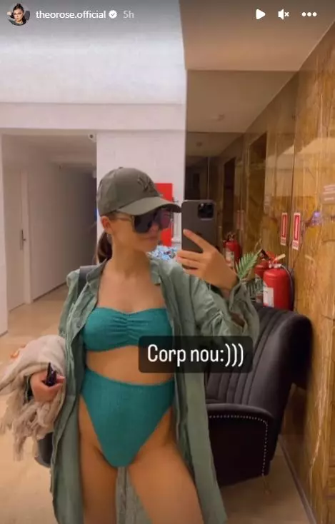 cum-arata-theo-rose-in-costum-de-baie-la-doar-o-luna-dupa-ce-a-nascut.-corp-nou-3