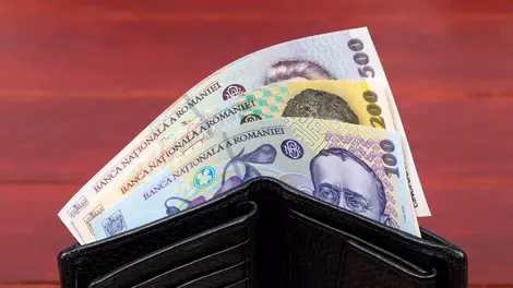TVA mai mare, buzunare mai goale: De la 1 august, românii plătesc mai mult pentru orice
