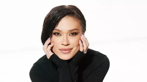Emma de la ZU, despre iubire, bani, frici, chirurgie estetică și relația cu Tavi Colen: “Ne înțelegem din priviri” INTERVIU