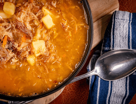 Ciorbă de varză cu afumatură - rețeta ca la mama acasă