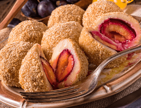 Gomboți cu prune - rețeta pentru cele mai gustoase și pufoase găluște cu prune