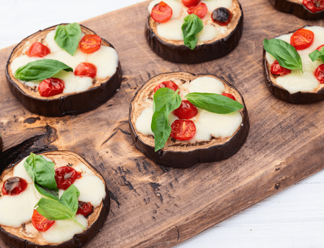 Rețeta de vinete la cuptor cu mozzarella. Cum se prepară melanzane alla parmigiana