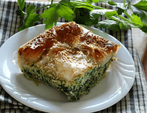 Plăcintă cu brânză, ceapă verde şi usturoi verde - rețeta la cuptor