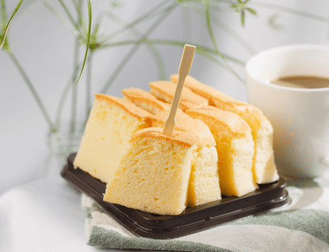 Chec din albuşuri. Rețeta simplă pentru cel mai pufos chec