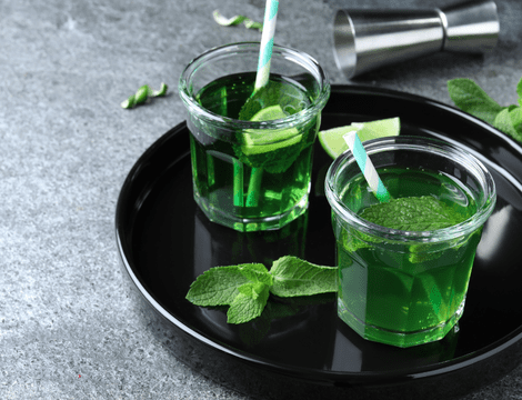 Lichior de mentă - rețeta simplă. Cum se prepară cea mai aromată băutură alcoolică cu mentă