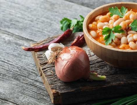 Mâncare de fasole boabe - rețeta tradițională reinterpretată. Simplă, hrănitoare și delicioasă