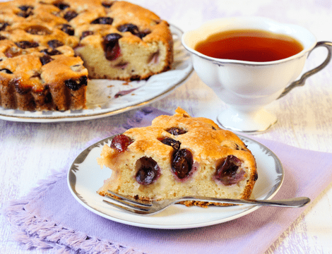 Prăjitură cu struguri și aluat pufos. Rețeta perfectă pentru un desert simplu, aromat și elegant