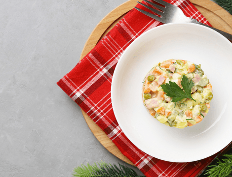 Salată de boeuf cu pui - rețeta clasică, simplă și delicioasă pas cu pas