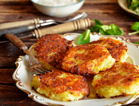 Chiftele din cartofi raşi. Rețeta care transformă cartofii într-un adevărat deliciu