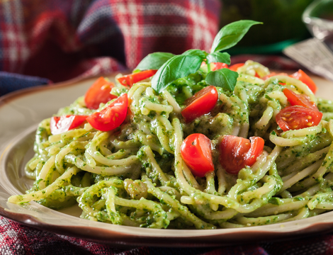 Paste cu pesto și roșii cherry. Gust autentic italian în doar câteva minute. Rețeta simplă și plină de savoare