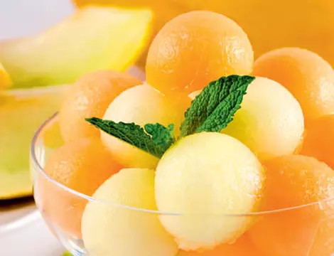 Salată de pepene galben