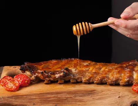 (P) 5 moduri în care poți întrebuința mierea în bucătărie