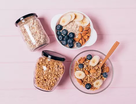 (P) 5 gustări rapide și hrănitoare pentru zilele în care totul se desfășoară pe fugă