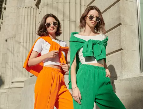 (P) Cum să porți treningul în ținute chic de weekend?