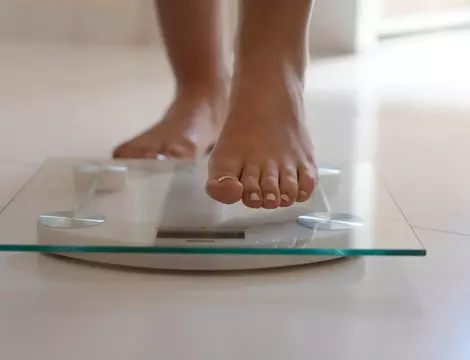 (P) Cum să îți menții greutatea corporală în echilibru? 10 recomandări utile
