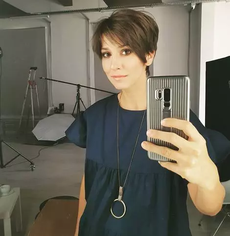 Dana tocmai și-a schimbat lookul, alegând o tunsoare scurtă