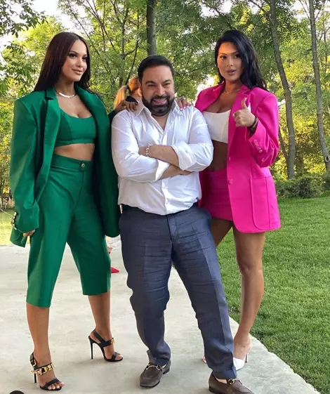 Salam impreuna cu Roxana si fiica lui, Betty