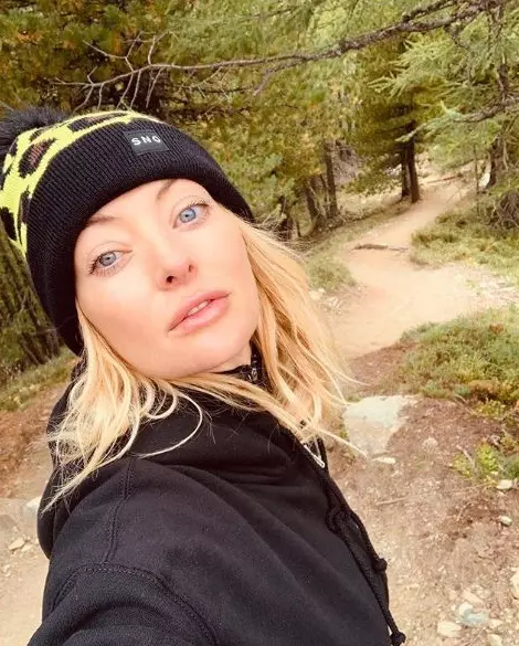 Delia-fara-machiaj-2-1