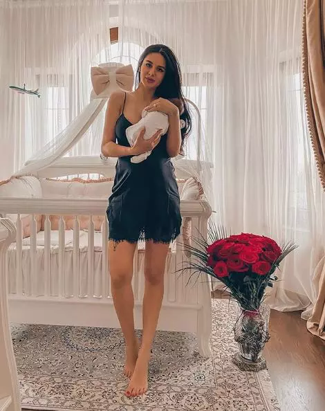 Larisa-Ionescu-a-născut-un-băiețel