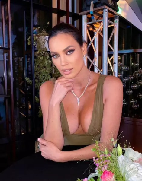 alina puscau se muta