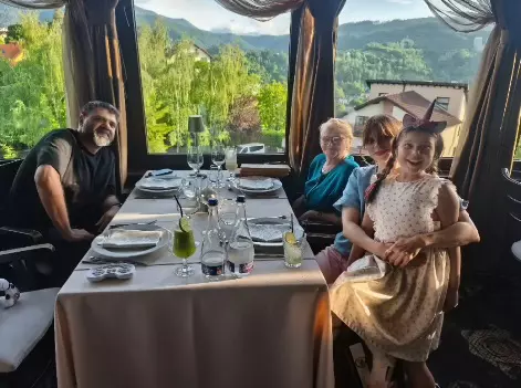 grasu xxl, laura andresan si maria