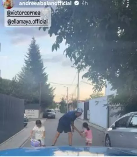 victor cornea si fetitele, pe strada