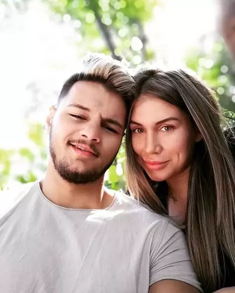 Alexandra-de-la-Insula-iubirii-și-iubitul-ei-1