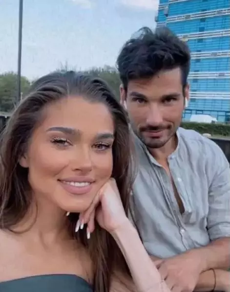 theo-rose-anghel-damian