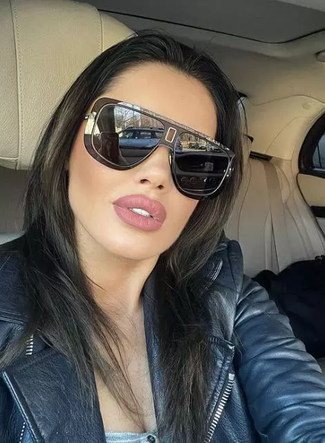 oana zavoranu 5