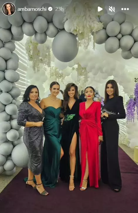 Primele imagini de la nunta spectaculoasă a lui Bursucu. Cine a creat rochia de mireasă și cât au costat verighetele (7)