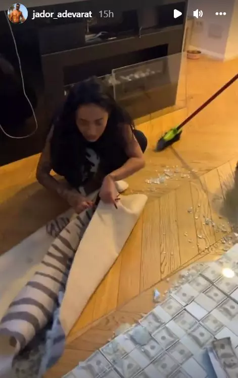 Jador-i-a-spart-masa-lui-Ruby-6