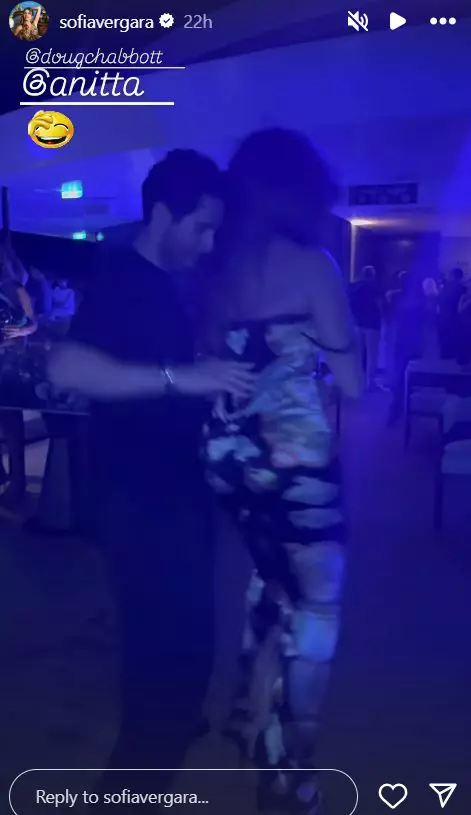 Sofia Vergara, dans senzual cu iubitul ei  (3)