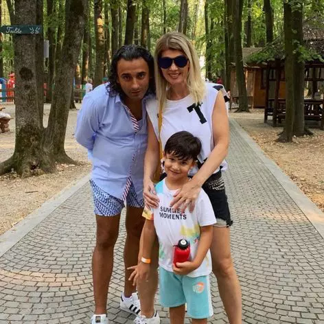 2284ad08-fcb6-436e-a318-81c133be2966