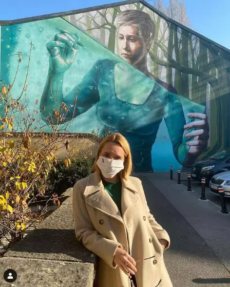 2021-03-01-17_01_22-Andreea-Ioana-@andreeaesca-•-Instagram-photos-and-videos