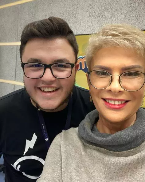 2021-03-03-16_24_56-Teo-Trandafir-_-TV-HOST-@teotrandafir-•-Instagram-photos-and-videos