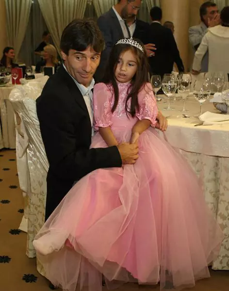 Dana şi Iosif Rotariu au adoptat doi copii bolnavi, Kassandra şi Cristian