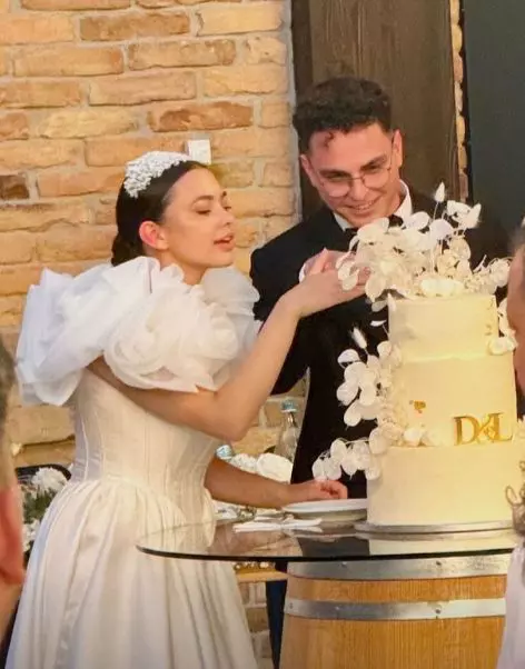 Sora cea mică a Lidiei Buble s-a căsătorit