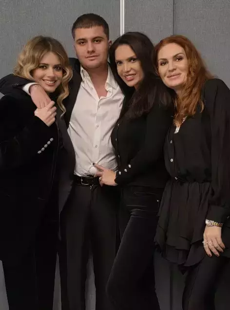 alexandra-dinu-mario-mutu-si-cristina-spatar-2