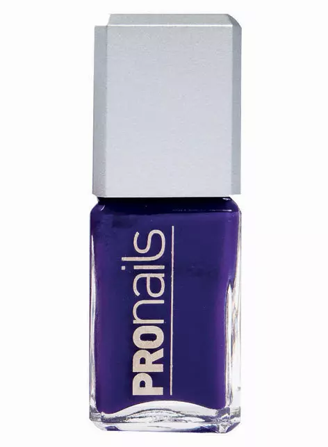 Pronails, lac de unghii cu un complex de fixare a culorii pentru o mai mare rezistenta in timp, 45 lei.