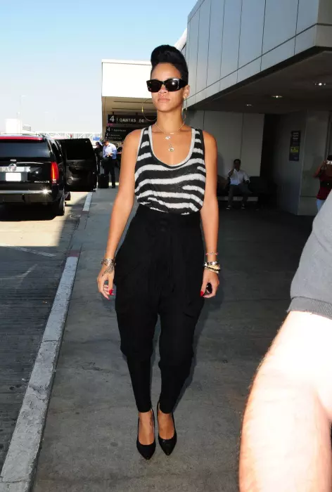 Rihanna_2.jpg