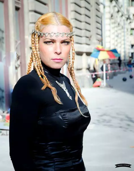 O-mai-stiti-pe-Dana-Marijuana-De-la-o-cariera-de-succes-a-ajuns-la-o-clinica-de-psihiatrie-2