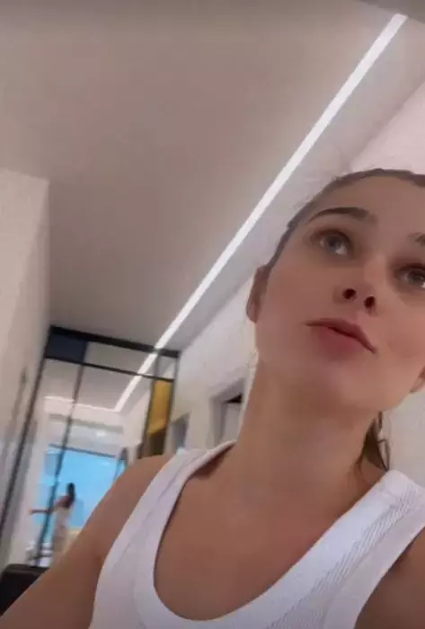 theo-rose-casa-2