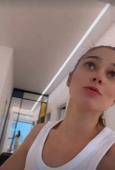 theo-rose-casa-2