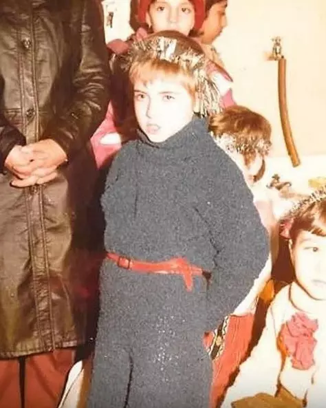 Cum arăta Iulia Albu în copilărie (1)