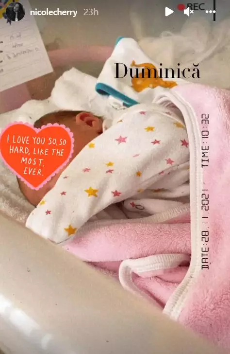 Nicole-Cherry-primele-imagini-cu-fetita-ei.-1